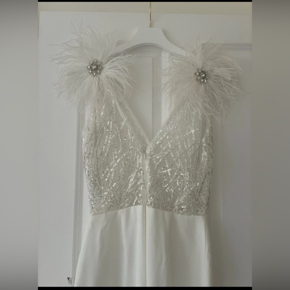 BNWT NADINE MERABI White Feathered Elissa Jumpsuit - Picture 10 of 16